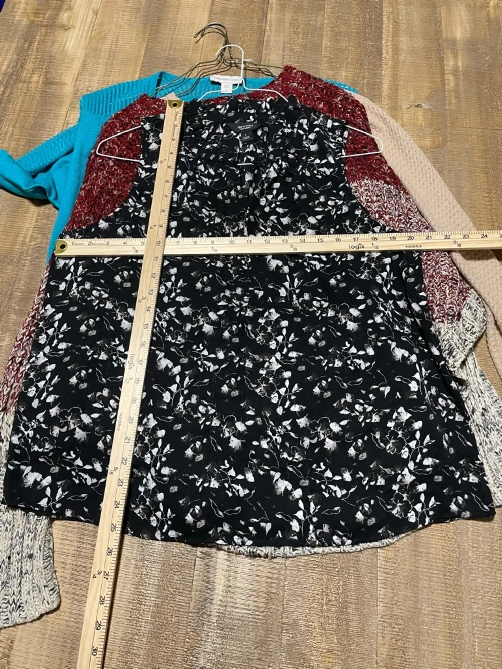 Simply Vera Vera Wang Black Sleeveless Floral Blouse